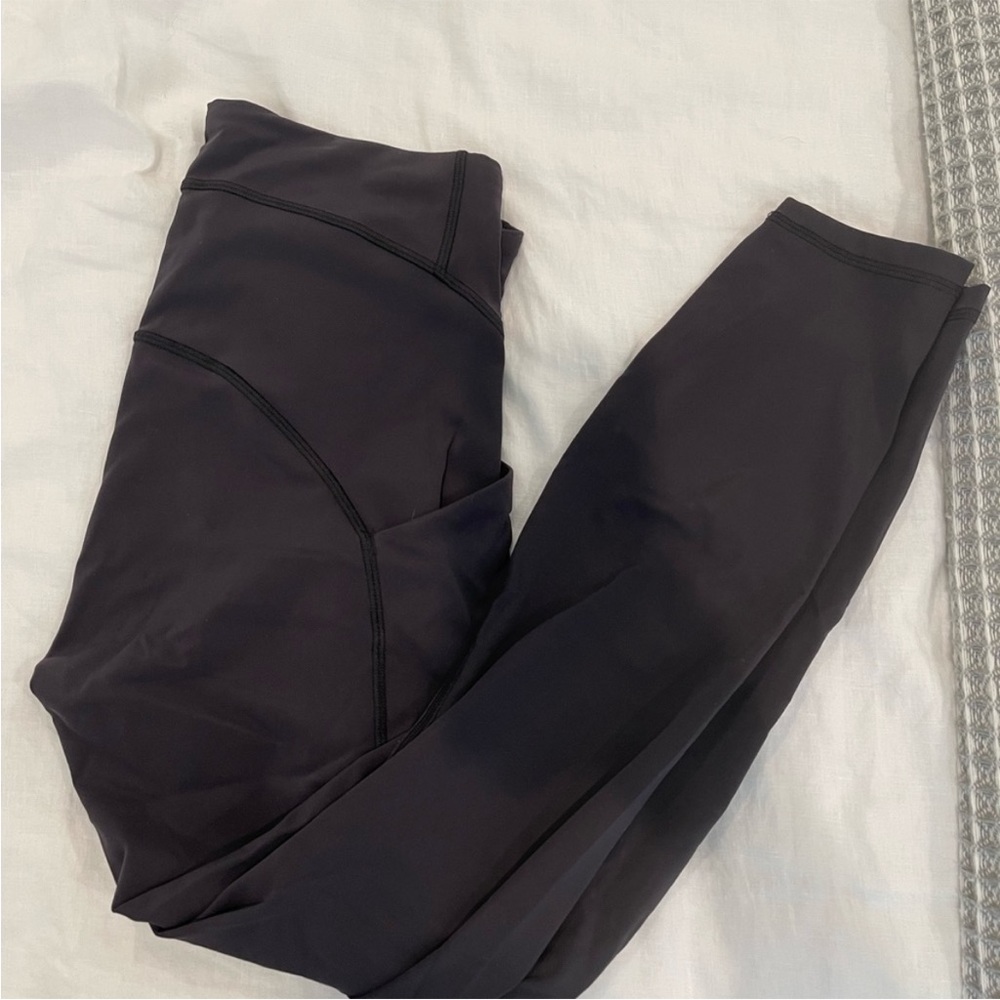 Lululemon Swift Speed Tight 25” size 8